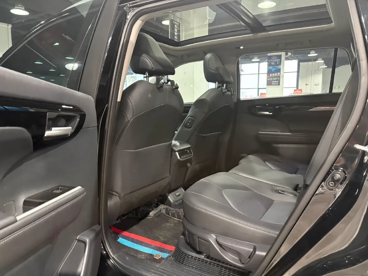 2024 Toyota Highlander 2.5L 189HP L4 E-CVT Hybrid,autocango,china used car exporter,china ev exporter,chinese used car exporter,chinese used ev exporter