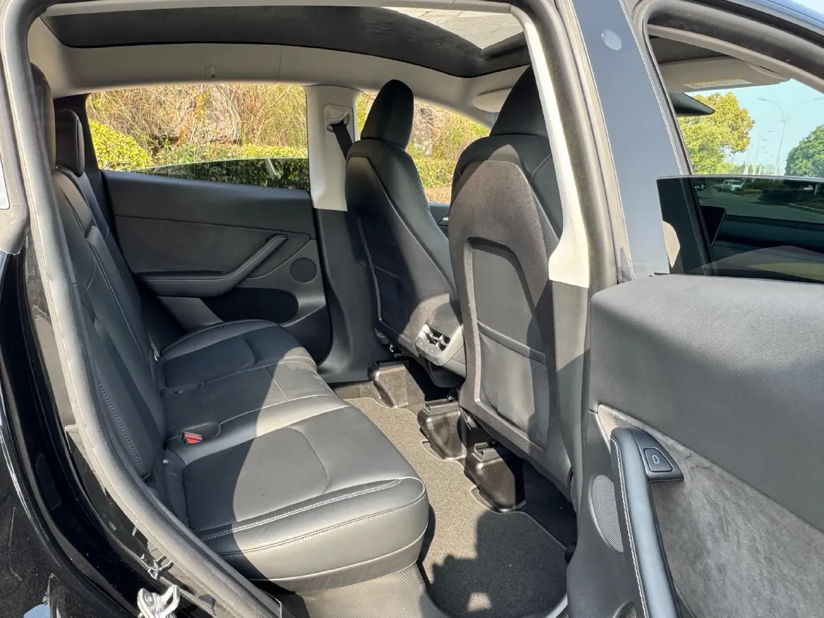 2022 Tesla Model Y BEV 60KWH,autocango,china used car exporter,china ev exporter,chinese used car exporter,chinese used ev exporter