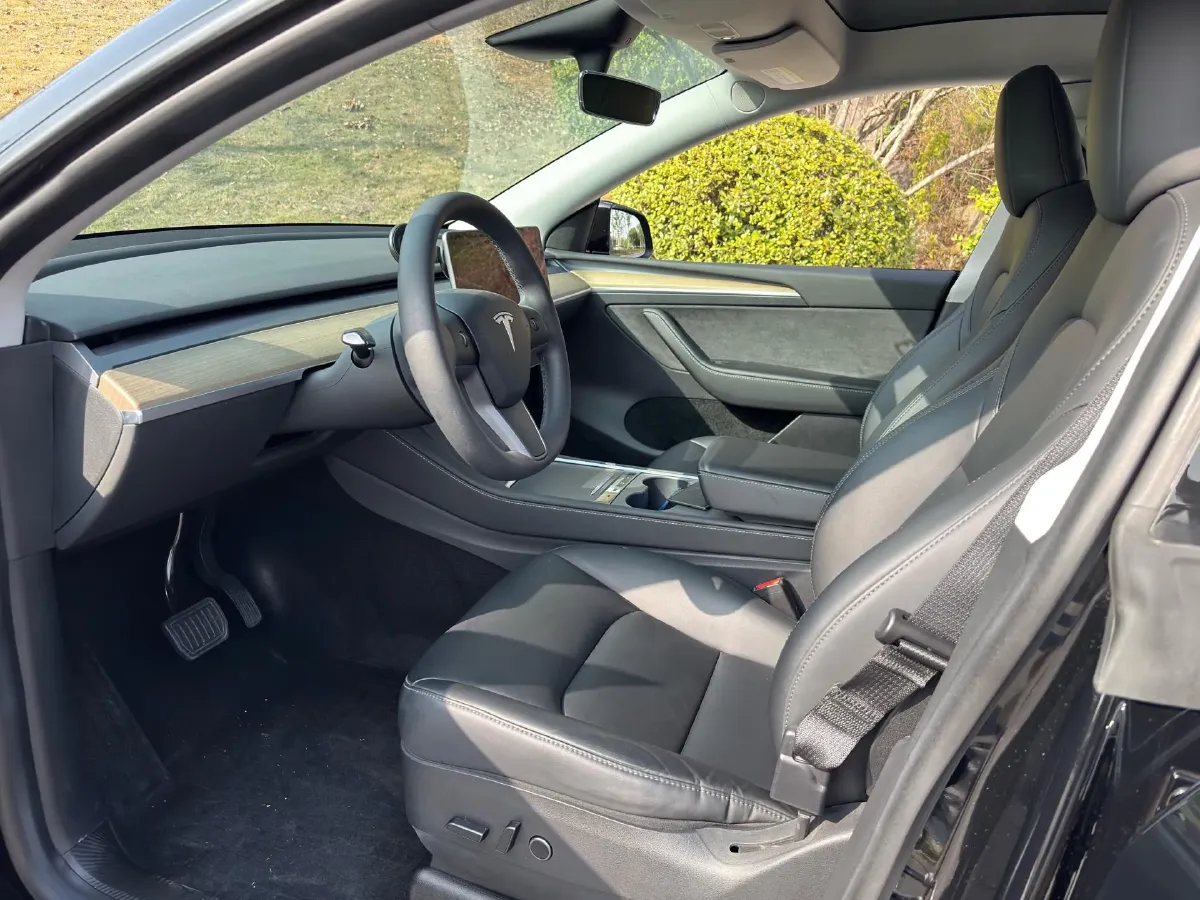 2022 Tesla Model Y BEV 60KWH,autocango,china used car exporter,china ev exporter,chinese used car exporter,chinese used ev exporter