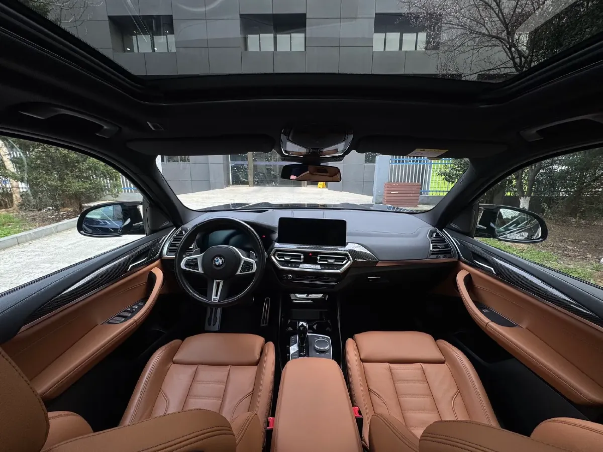 2022 BMW 3.0T 333HP L6 8AT,autocango,china used car exporter,china ev exporter,chinese used car exporter,chinese used ev exporter