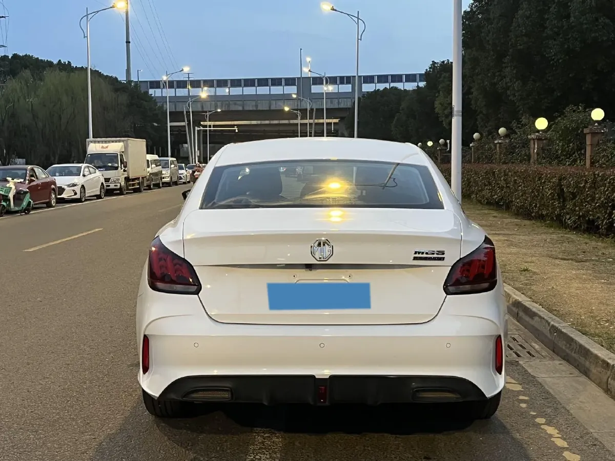 2023 MG 5 1.5L 129HP L4 5MT,autocango,china used car exporter,china ev exporter,chinese used car exporter,chinese used ev exporter
