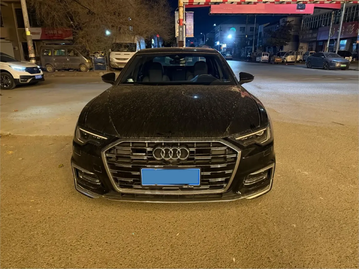 2024 Audi A6L 2.0T 245HP L4 7DCT,autocango,china used car exporter,china ev exporter,chinese used car exporter,chinese used ev exporter