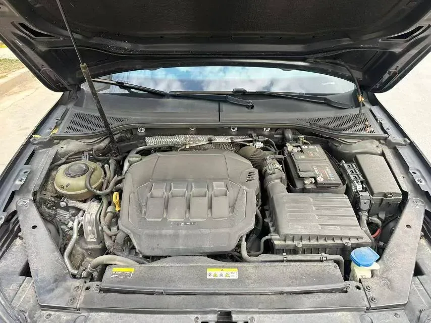 2020 Volkswagen Magotan 2.0T 186HP L4 7DCT,autocango,china used car exporter,china ev exporter,chinese used car exporter,chinese used ev exporter