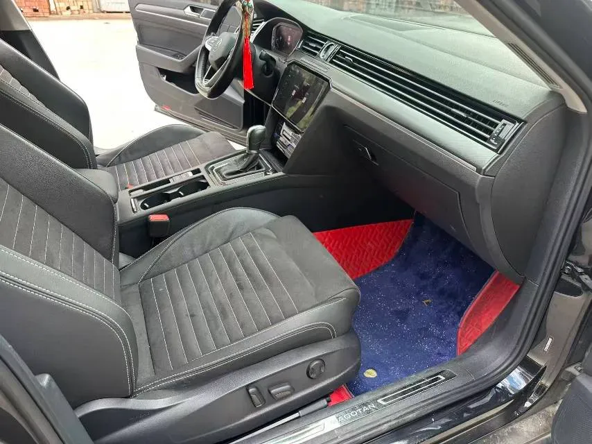 2020 Volkswagen Magotan 2.0T 186HP L4 7DCT,autocango,china used car exporter,china ev exporter,chinese used car exporter,chinese used ev exporter