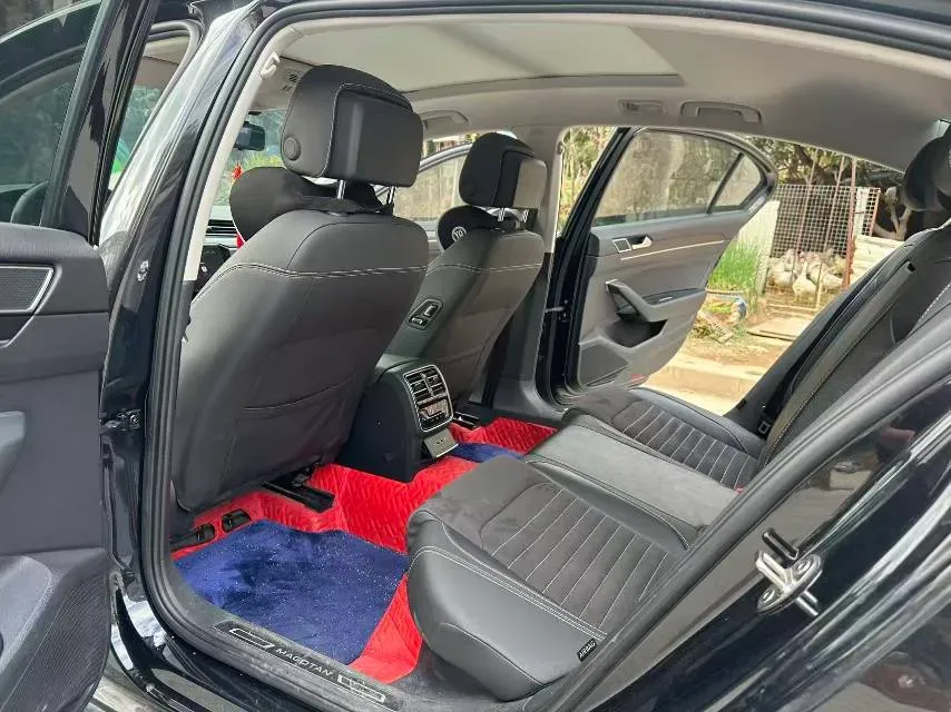 2020 Volkswagen Magotan 2.0T 186HP L4 7DCT,autocango,china used car exporter,china ev exporter,chinese used car exporter,chinese used ev exporter