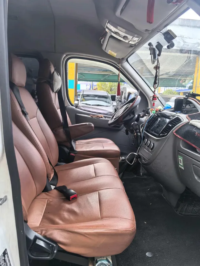 2020 MAXUS XinTu V80 2.5T 136HP L4 6MT,autocango,china used car exporter,china ev exporter,chinese used car exporter,chinese used ev exporter