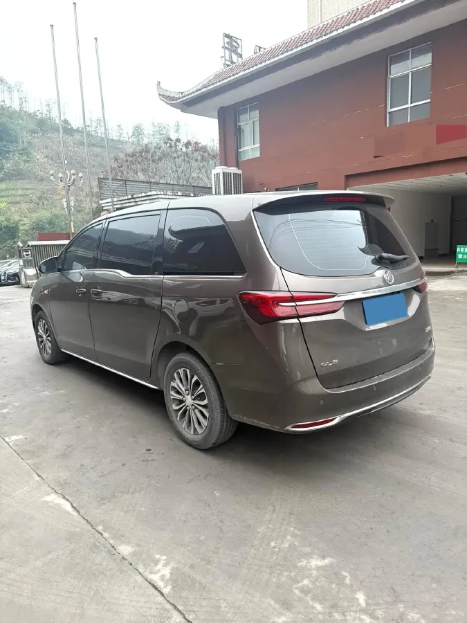 2022 Buick GL8 2.0T 237HP L4 9AT,autocango,china used car exporter,china ev exporter,chinese used car exporter,chinese used ev exporter