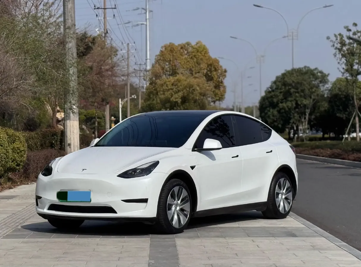 2022 Tesla Model Y BEV 60KWH,autocango,china used car exporter,china ev exporter,chinese used car exporter,chinese used ev exporter