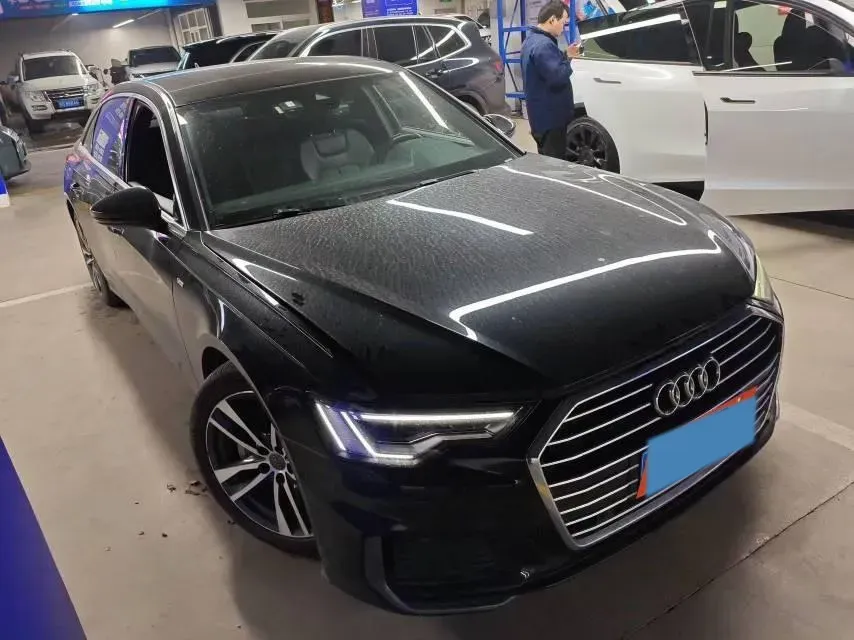2021 Audi A6L 2.0T 190HP L4 7DCT,autocango,china used car exporter,china ev exporter,chinese used car exporter,chinese used ev exporter