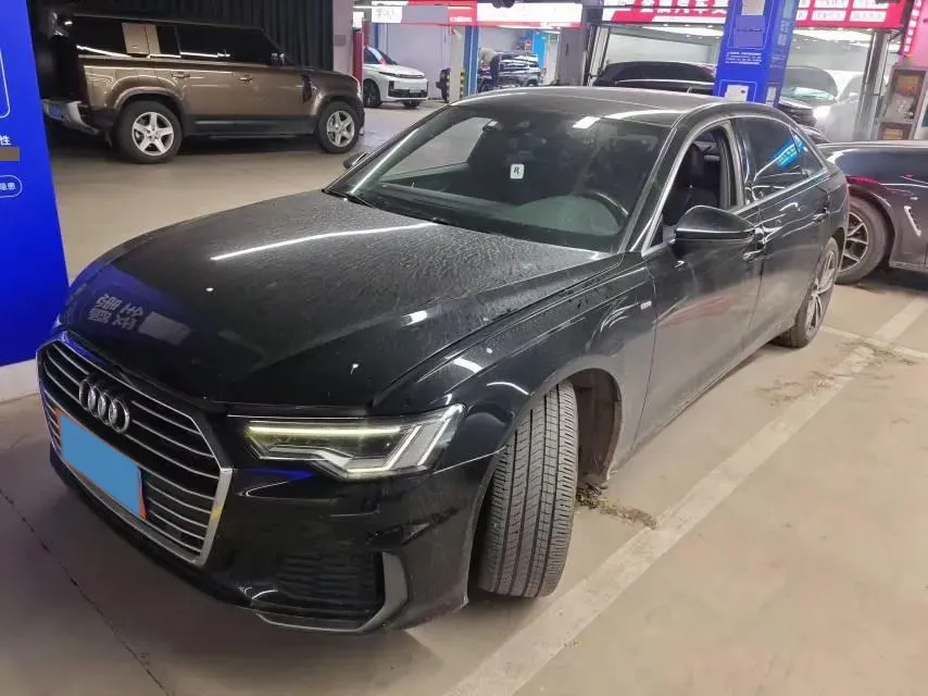 2021 Audi A6L 2.0T 190HP L4 7DCT,autocango,china used car exporter,china ev exporter,chinese used car exporter,chinese used ev exporter