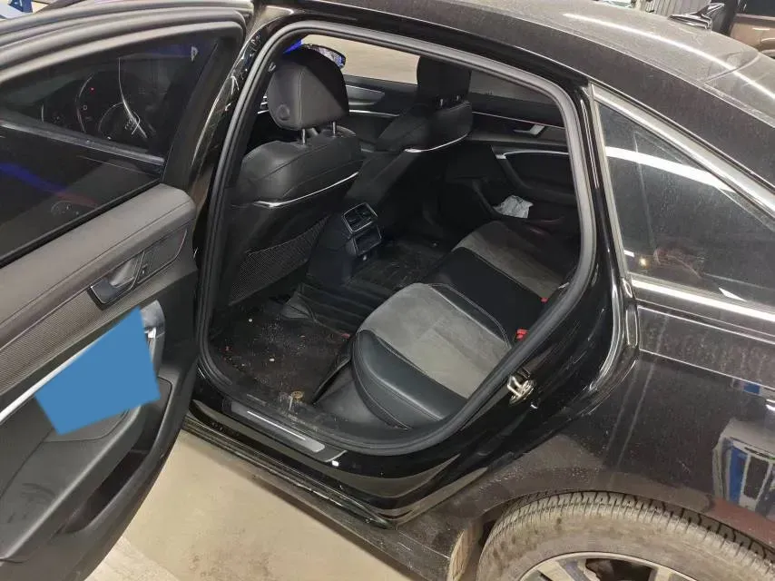 2021 Audi A6L 2.0T 190HP L4 7DCT,autocango,china used car exporter,china ev exporter,chinese used car exporter,chinese used ev exporter