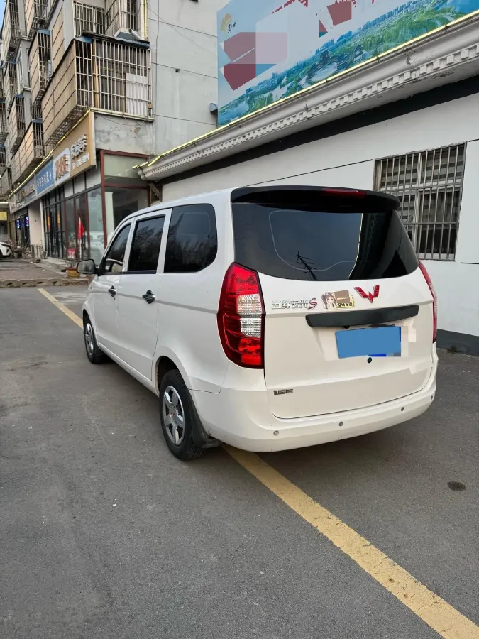 2018 WuLing HongGuang 1.5L 105HP L4 5MT,autocango,china used car exporter,china ev exporter,chinese used car exporter,chinese used ev exporter
