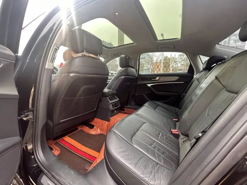 2021 Audi A6L 2.0T 224HP L4 7DCT,autocango,china used car exporter,china ev exporter,chinese used car exporter,chinese used ev exporter