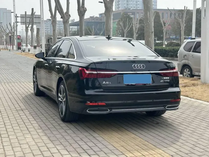 2021 Audi A6L 2.0T 224HP L4 7DCT,autocango,china used car exporter,china ev exporter,chinese used car exporter,chinese used ev exporter