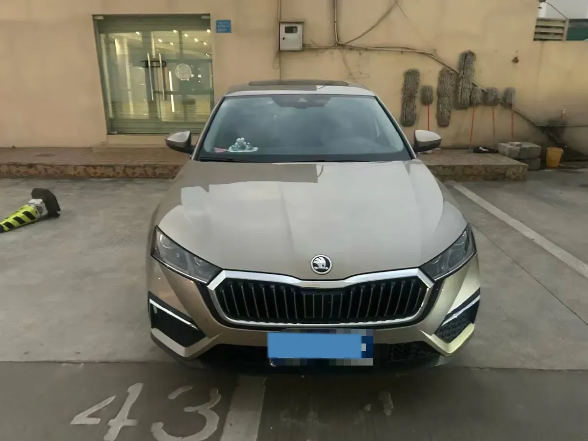 2021 Skoda Octavia 1.4T 150HP L4 7DCT,autocango,china used car exporter,china ev exporter,chinese used car exporter,chinese used ev exporter