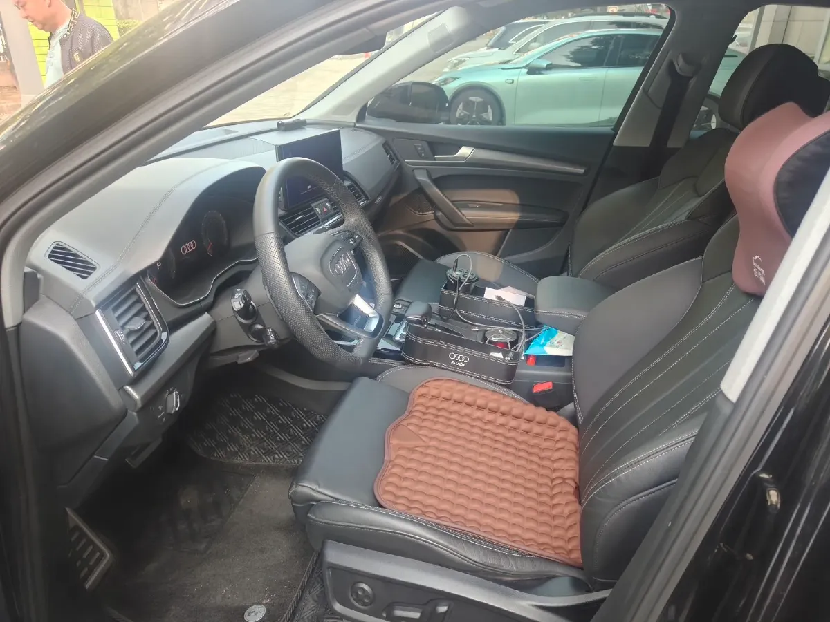 2022 Audi Q5L 2.0T 252HP L4 7DCT,autocango,china used car exporter,china ev exporter,chinese used car exporter,chinese used ev exporter