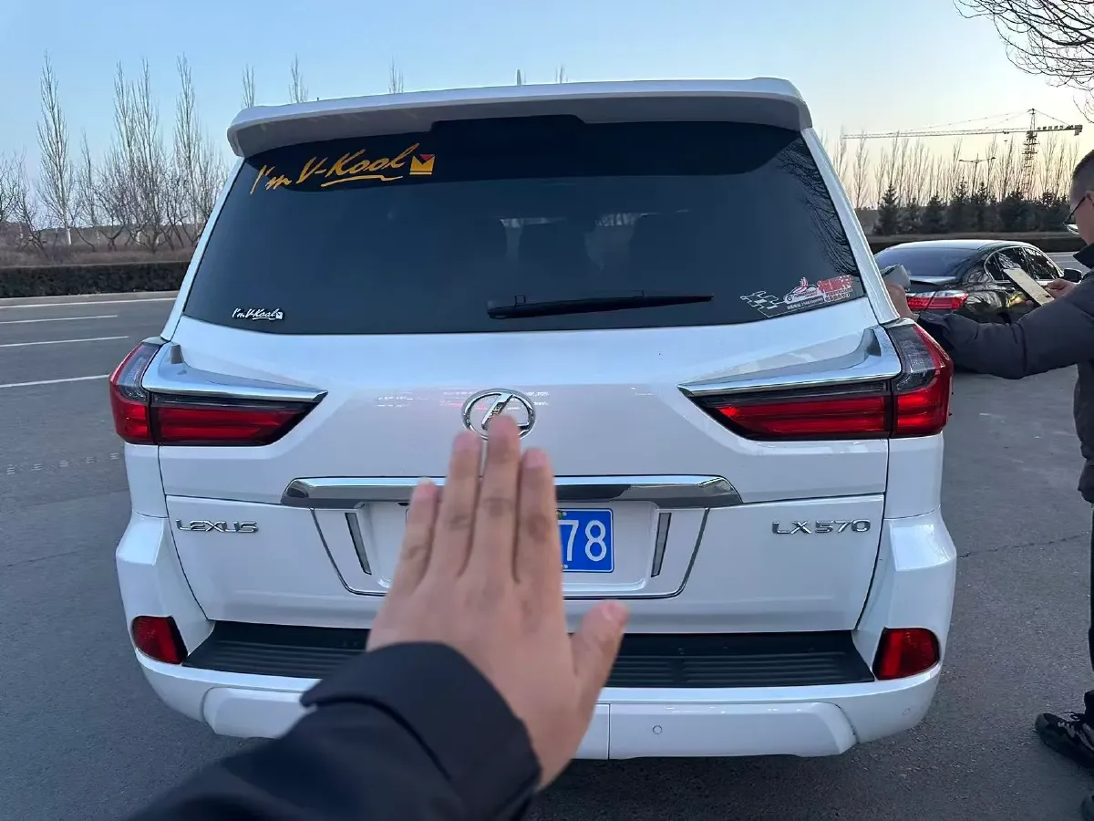 2017 Lexus LX 5.7L 367HP V8 8AT,autocango,china used car exporter,china ev exporter,chinese used car exporter,chinese used ev exporter