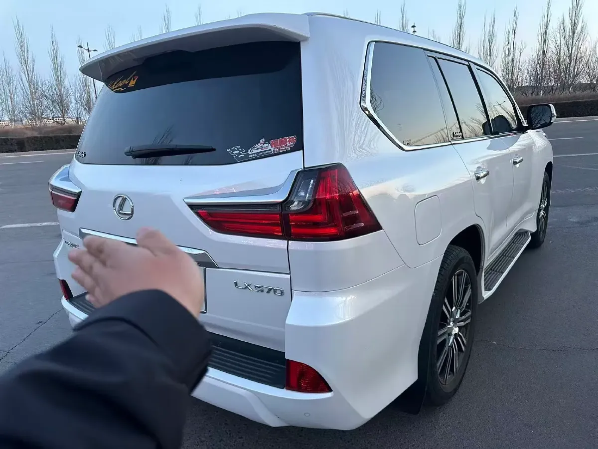 2017 Lexus LX 5.7L 367HP V8 8AT,autocango,china used car exporter,china ev exporter,chinese used car exporter,chinese used ev exporter