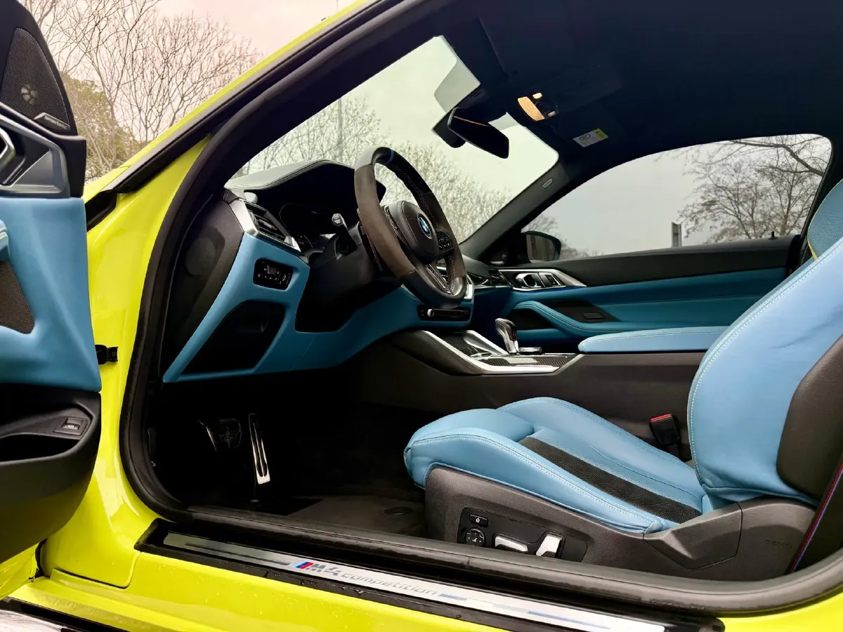 2021 BMW M4 3.0T 510HP L6 8AT,autocango,china used car exporter,china ev exporter,chinese used car exporter,chinese used ev exporter