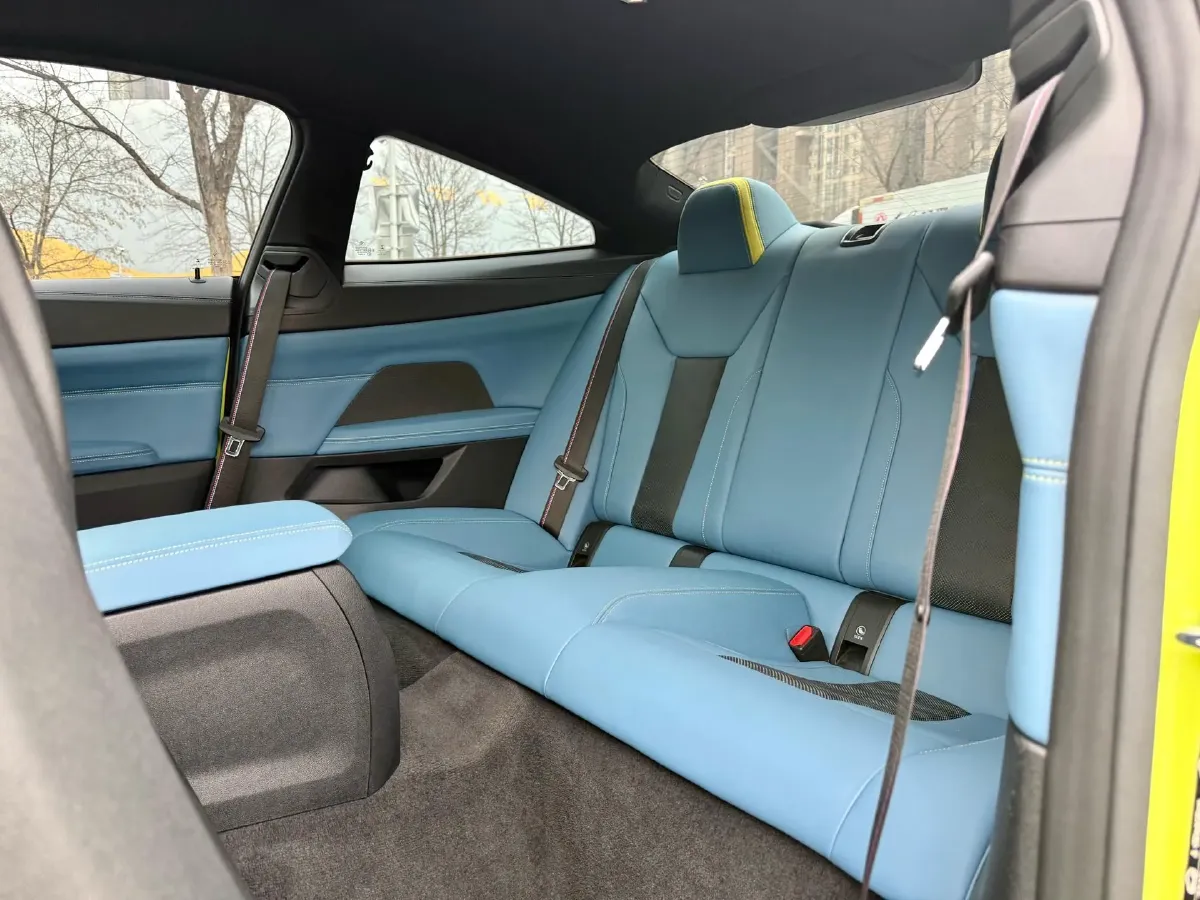 2021 BMW M4 3.0T 510HP L6 8AT,autocango,china used car exporter,china ev exporter,chinese used car exporter,chinese used ev exporter