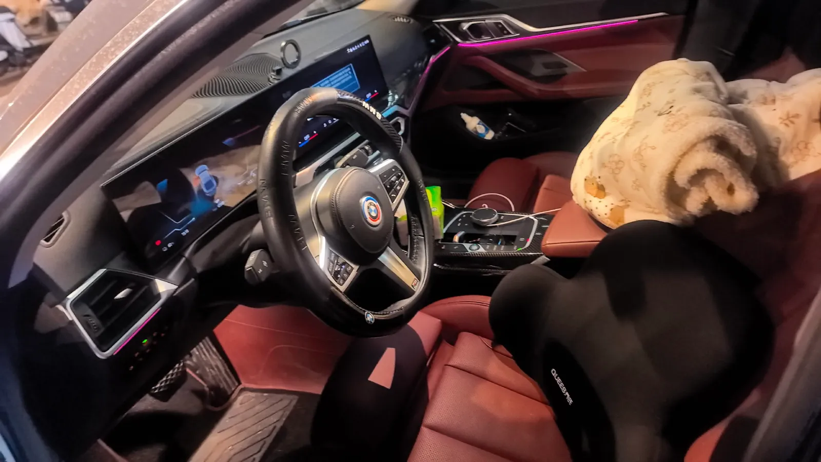 2023 BMW i4 BEV 70KWH,autocango,china used car exporter,china ev exporter,chinese used car exporter,chinese used ev exporter