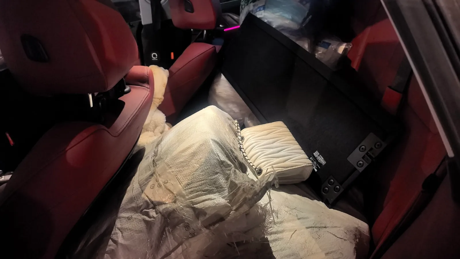 2023 BMW i4 BEV 70KWH,autocango,china used car exporter,china ev exporter,chinese used car exporter,chinese used ev exporter