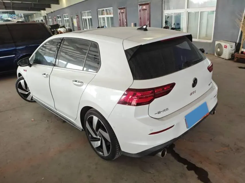 2023 Volkswagen GolfGTI 2.0T 220HP L4 7DCT,autocango,china used car exporter,china ev exporter,chinese used car exporter,chinese used ev exporter