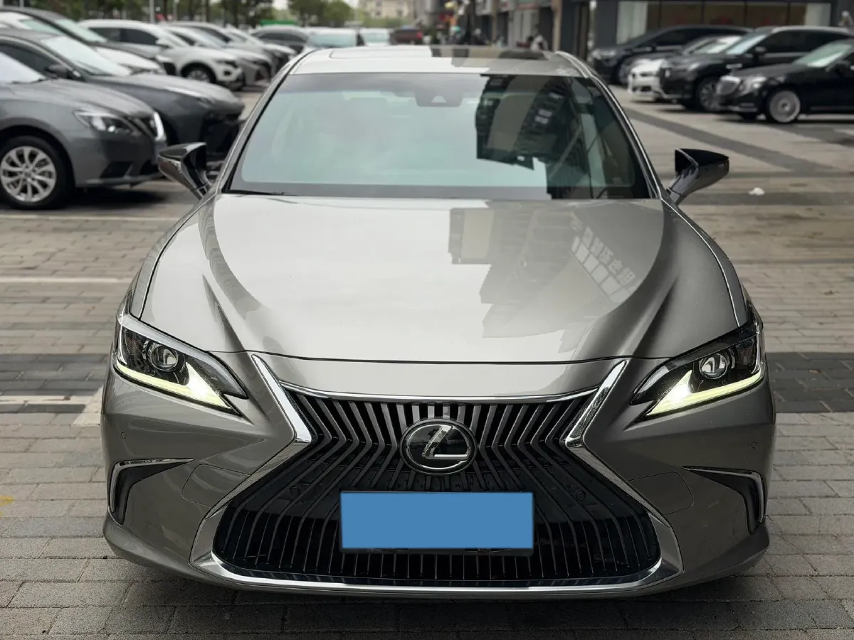 2020 Lexus ES 2.0L 173HP L4 CVT,autocango,china used car exporter,china ev exporter,chinese used car exporter,chinese used ev exporter