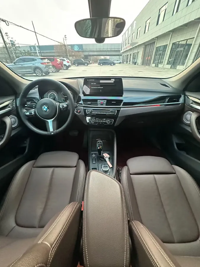 2022 BMW X1 2.0T 192HP L4 7DCT,autocango,china used car exporter,china ev exporter,chinese used car exporter,chinese used ev exporter