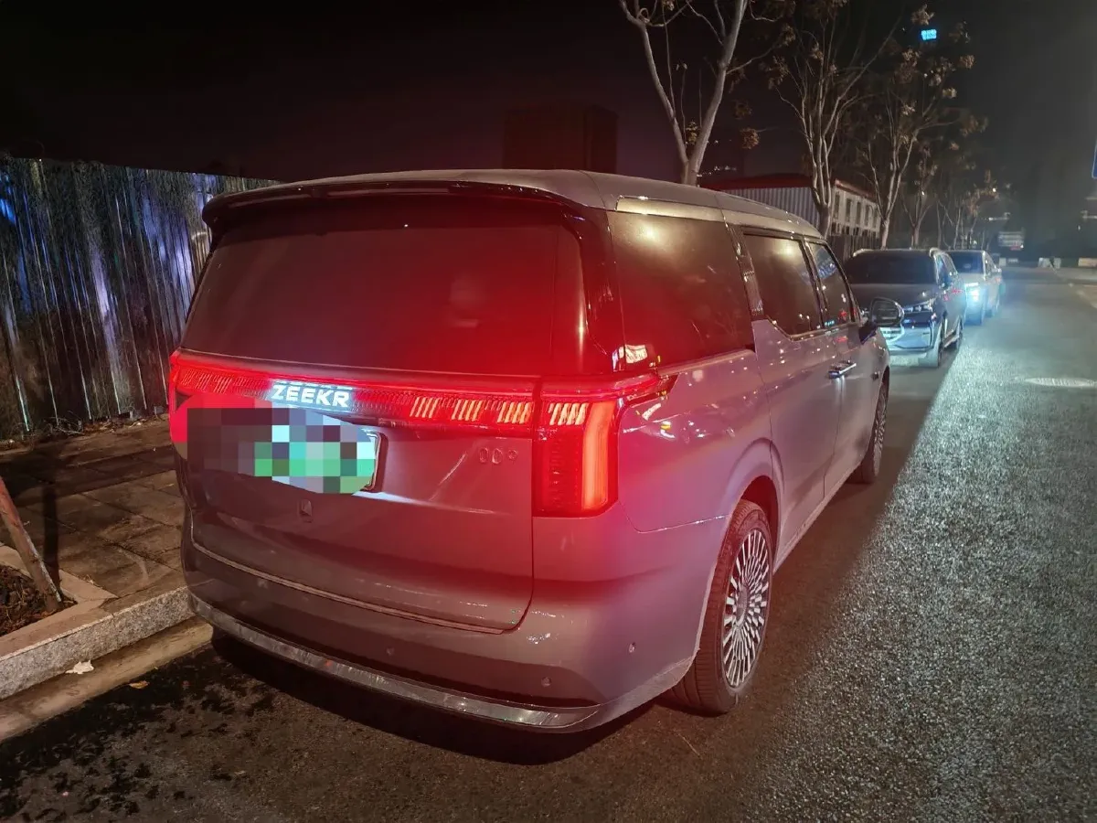 2024 Zeekr 009 BEV 108KWH,autocango,china used car exporter,china ev exporter,chinese used car exporter,chinese used ev exporter