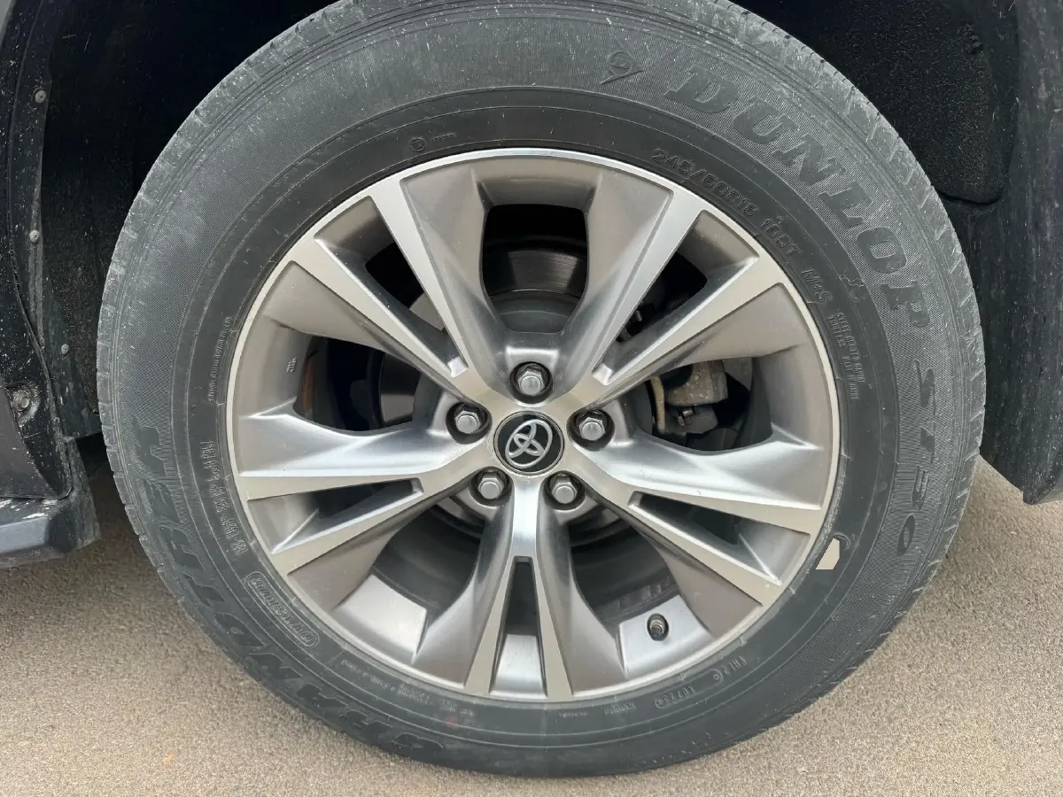 2021 Toyota Highlander 2.0T 220HP L4 6AT,autocango,china used car exporter,china ev exporter,chinese used car exporter,chinese used ev exporter