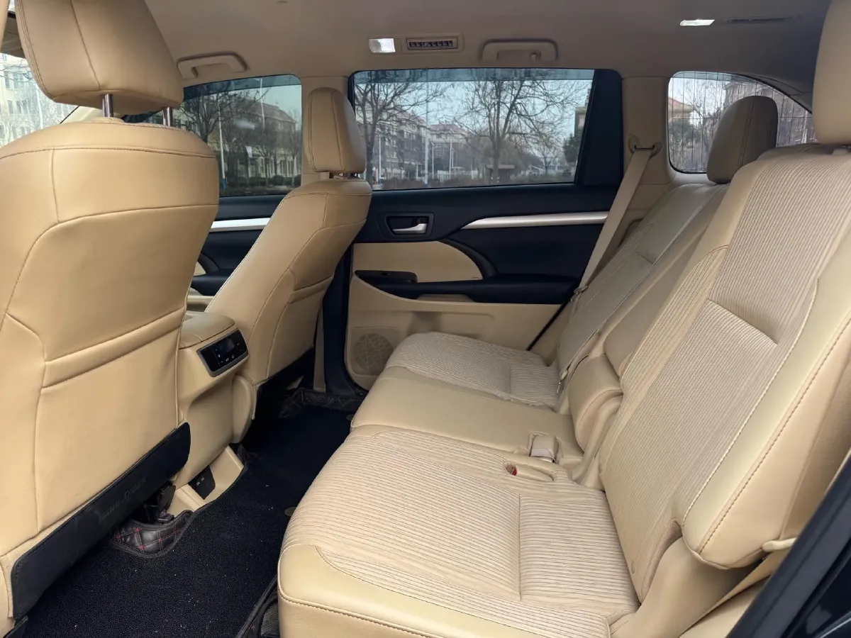 2021 Toyota Highlander 2.0T 220HP L4 6AT,autocango,china used car exporter,china ev exporter,chinese used car exporter,chinese used ev exporter