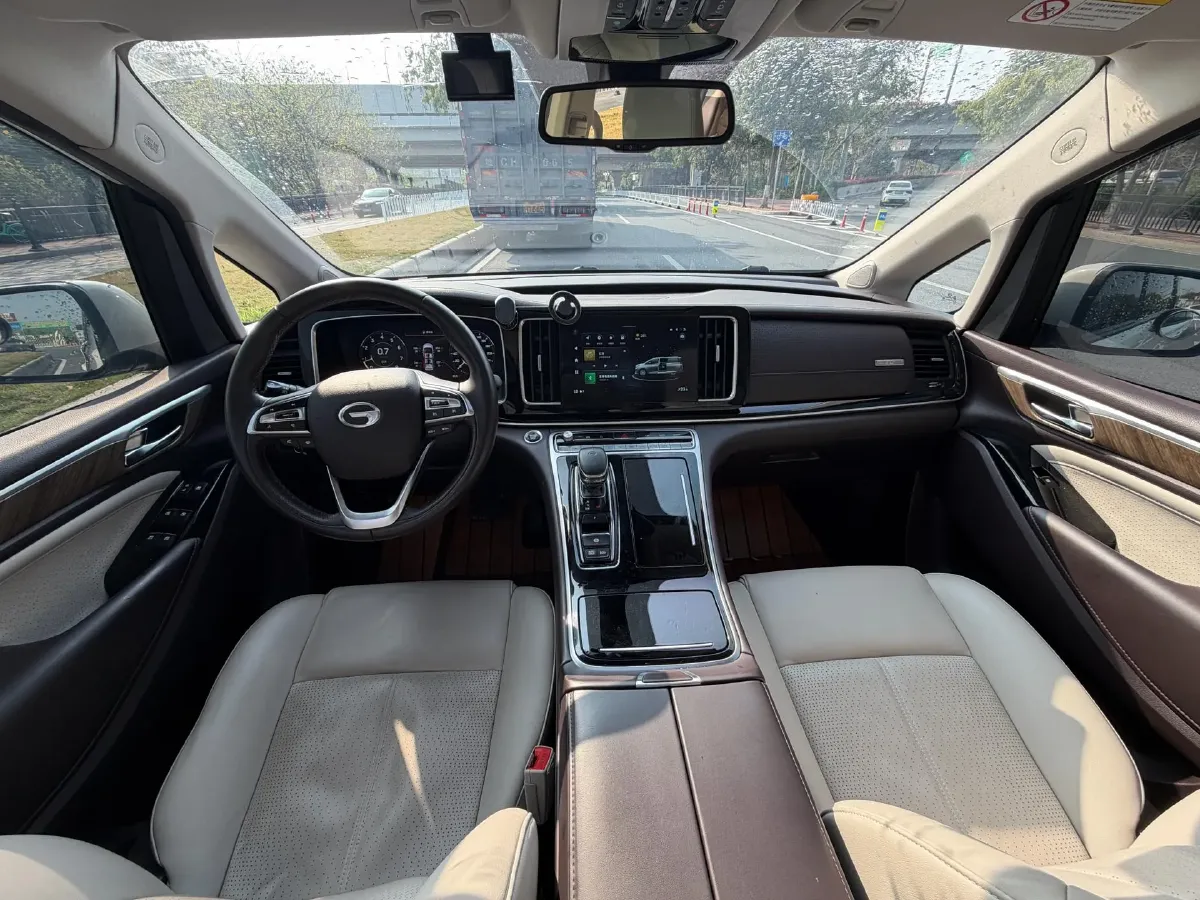 2021 GAC Trumpchi M8 2.0T 252HP L4 8AT,autocango,china used car exporter,china ev exporter,chinese used car exporter,chinese used ev exporter