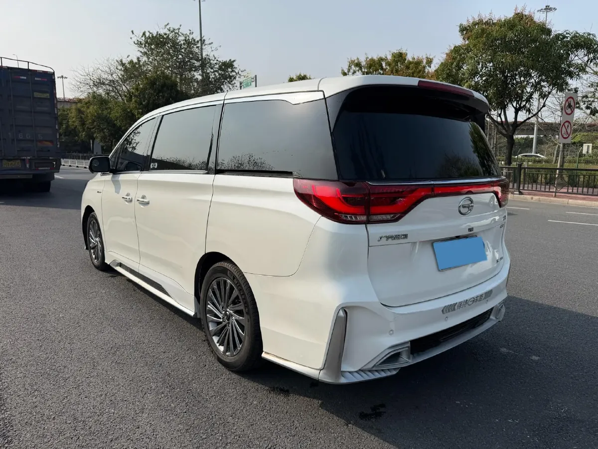 2021 GAC Trumpchi M8 2.0T 252HP L4 8AT,autocango,china used car exporter,china ev exporter,chinese used car exporter,chinese used ev exporter