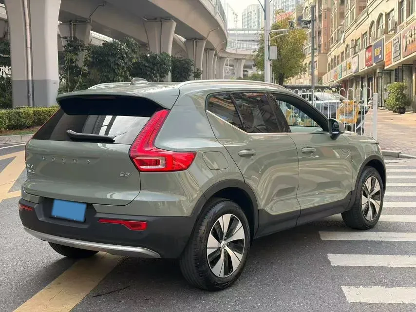 2025 Volvo XC40 2.0T 163HP L4 7DCT,autocango,china used car exporter,china ev exporter,chinese used car exporter,chinese used ev exporter
