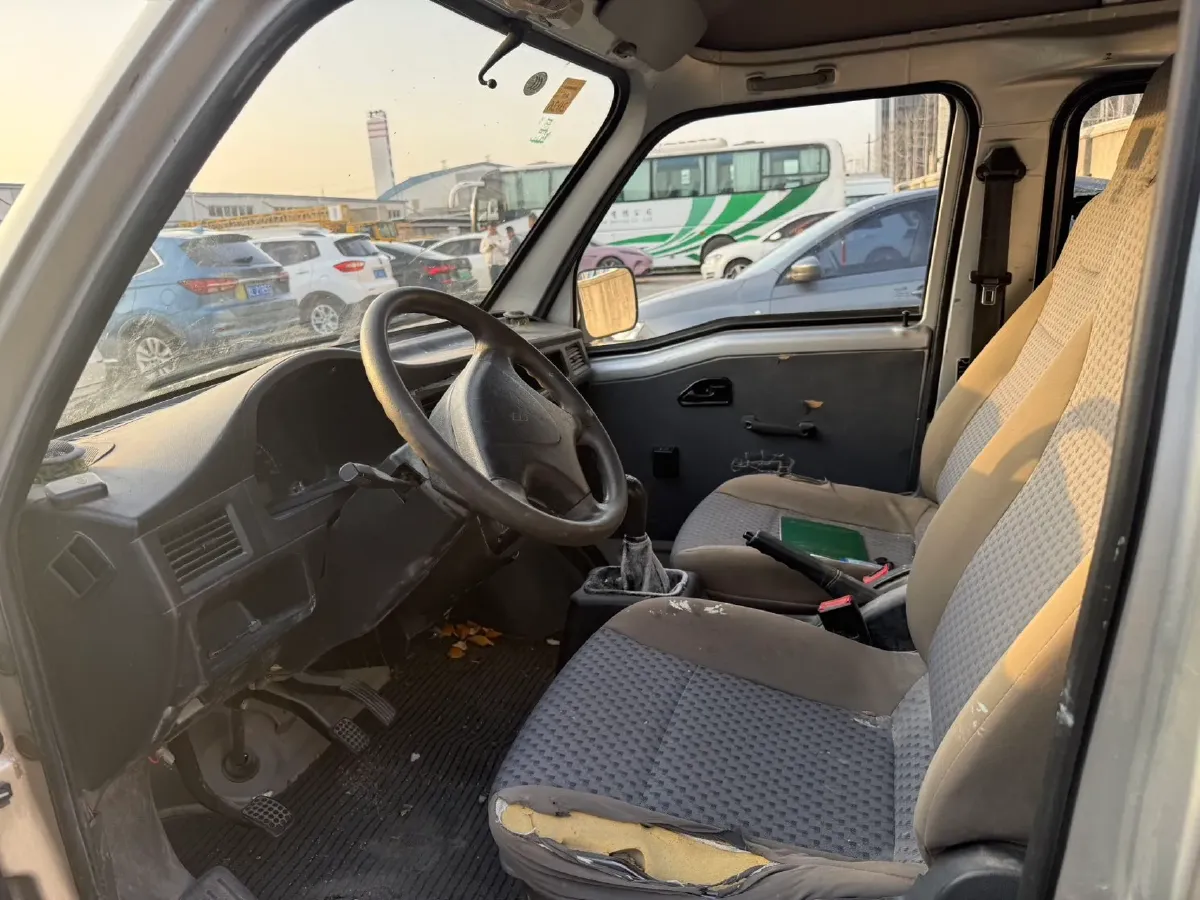 2020 WuLing ZhiGuang 1.2L 76HP L4 5MT,autocango,china used car exporter,china ev exporter,chinese used car exporter,chinese used ev exporter