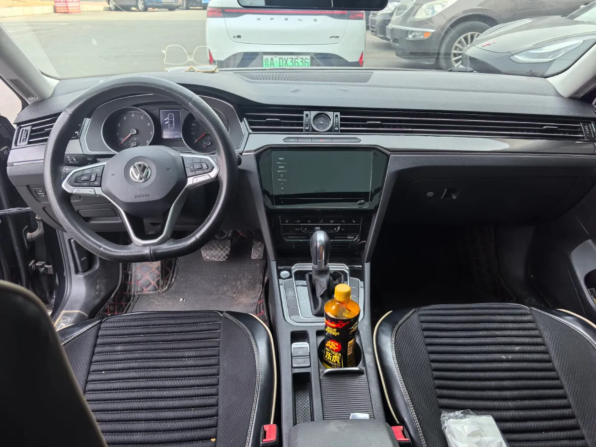 2020 Volkswagen Magotan 2.0T 186HP L4 7DCT,autocango,china used car exporter,china ev exporter,chinese used car exporter,chinese used ev exporter