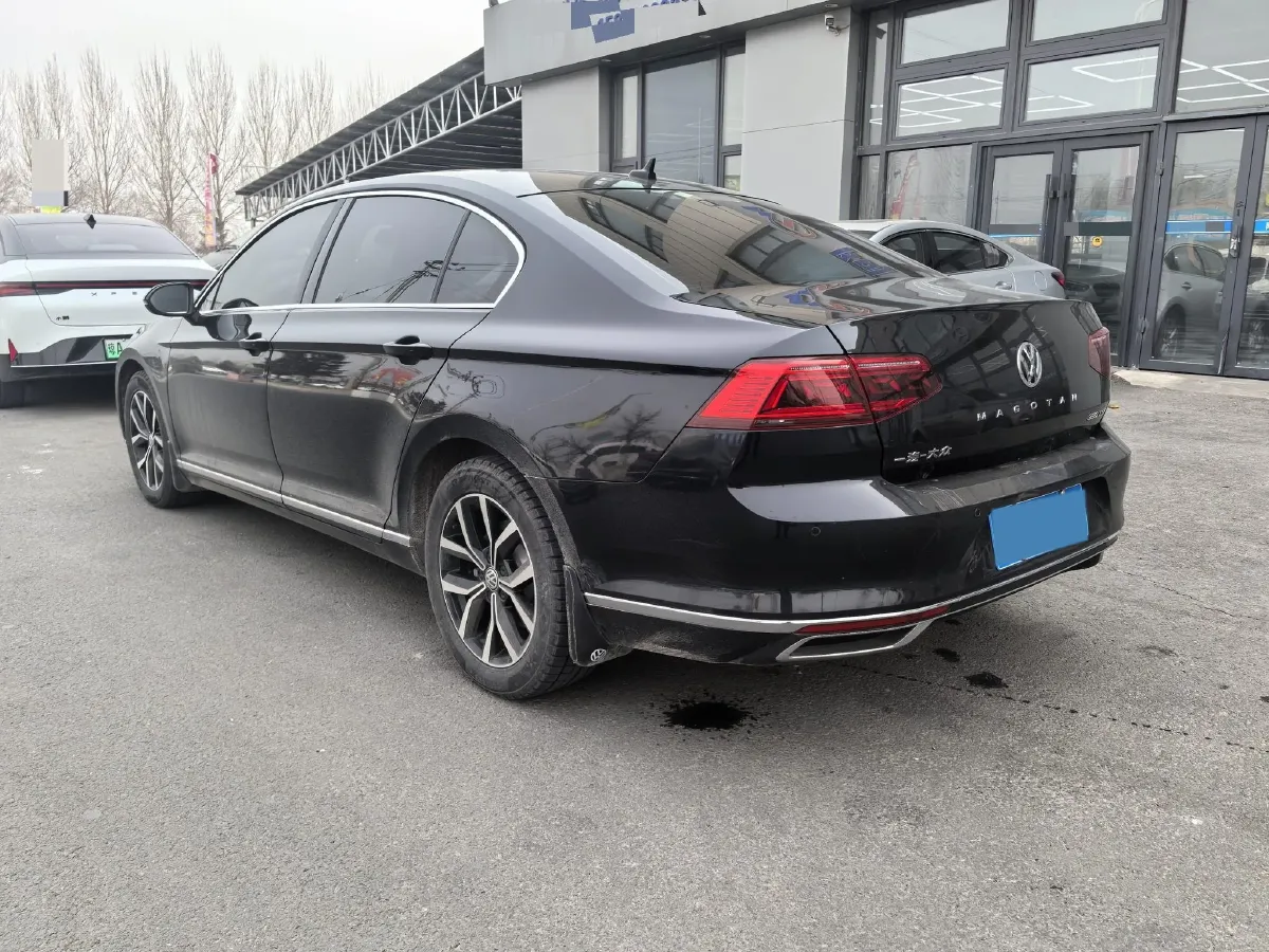 2020 Volkswagen Magotan 2.0T 186HP L4 7DCT,autocango,china used car exporter,china ev exporter,chinese used car exporter,chinese used ev exporter