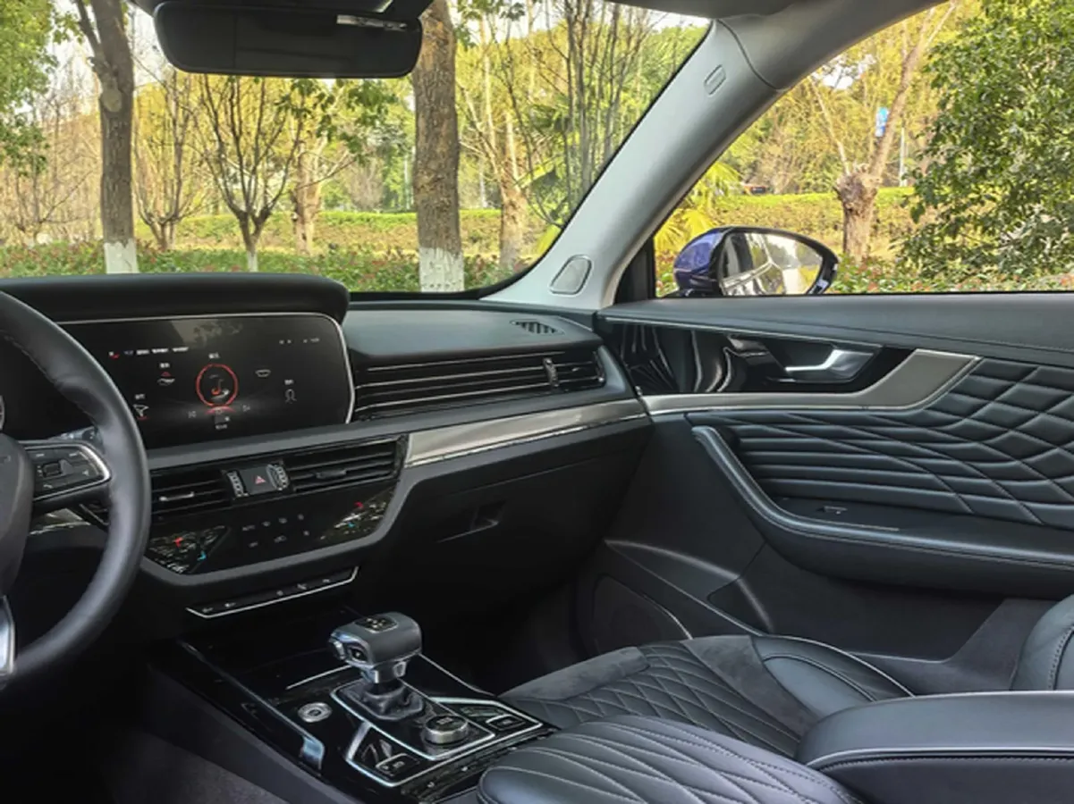 2022 HongQi HS5 2.0T 224HP L4 6AT,autocango,china used car exporter,china ev exporter,chinese used car exporter,chinese used ev exporter