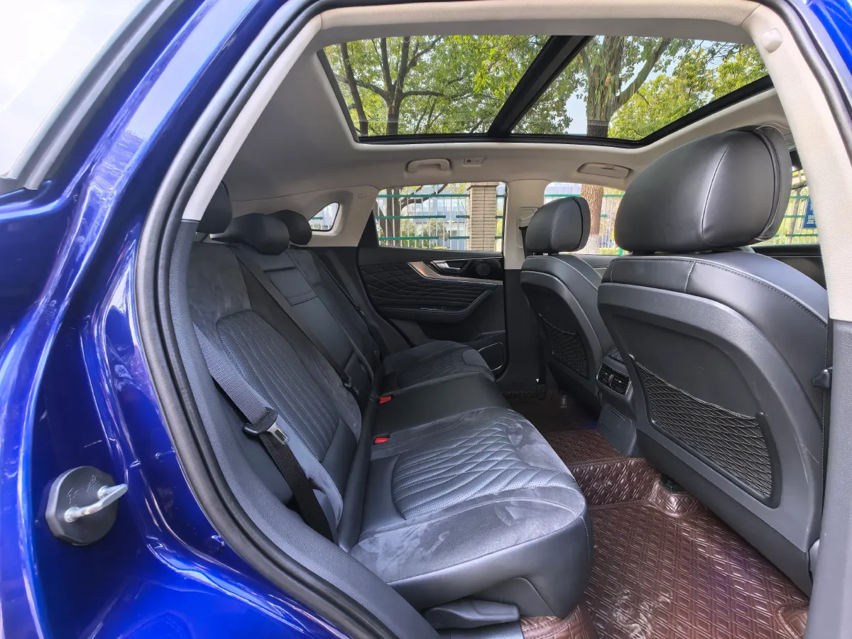 2022 HongQi HS5 2.0T 224HP L4 6AT,autocango,china used car exporter,china ev exporter,chinese used car exporter,chinese used ev exporter