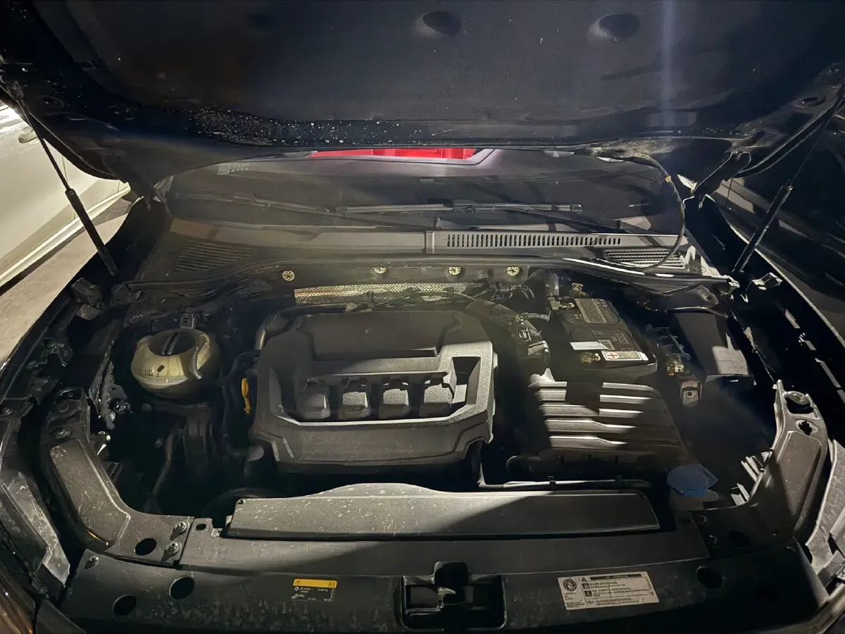 2023 Volkswagen Passat 2.0T 186HP L4 7DCT,autocango,china used car exporter,china ev exporter,chinese used car exporter,chinese used ev exporter