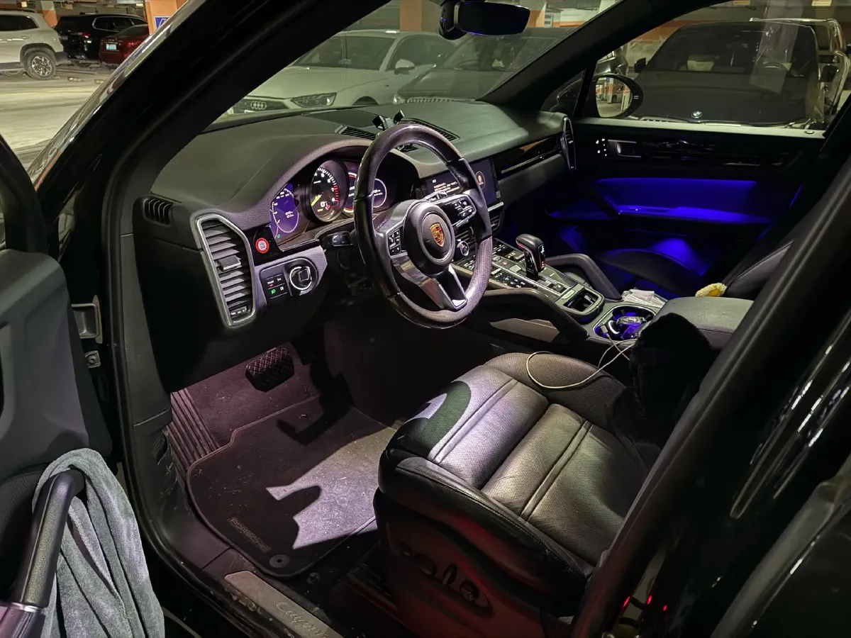 2023 Porsche Cayenne 2.0T 252HP L4 8AT PHEV 17.9KWH,autocango,china used car exporter,china ev exporter,chinese used car exporter,chinese used ev exporter