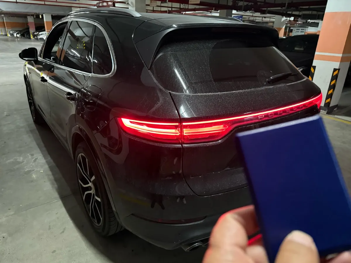 2023 Porsche Cayenne 2.0T 252HP L4 8AT PHEV 17.9KWH,autocango,china used car exporter,china ev exporter,chinese used car exporter,chinese used ev exporter