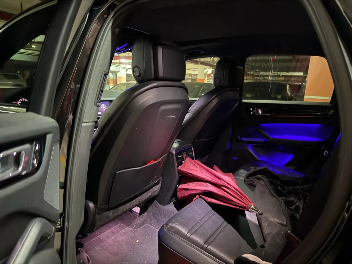 2023 Porsche Cayenne 2.0T 252HP L4 8AT PHEV 17.9KWH,autocango,china used car exporter,china ev exporter,chinese used car exporter,chinese used ev exporter