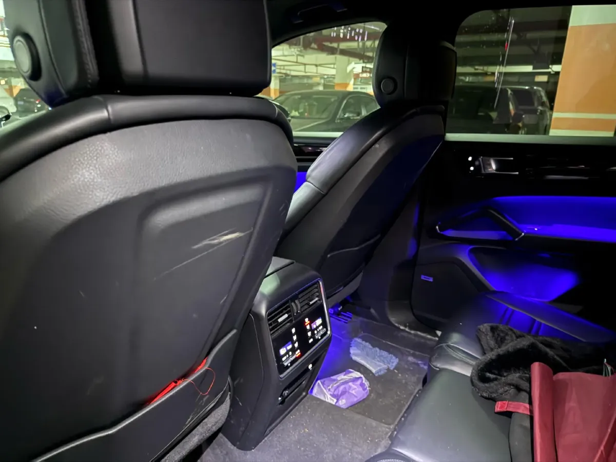 2023 Porsche Cayenne 2.0T 252HP L4 8AT PHEV 17.9KWH,autocango,china used car exporter,china ev exporter,chinese used car exporter,chinese used ev exporter