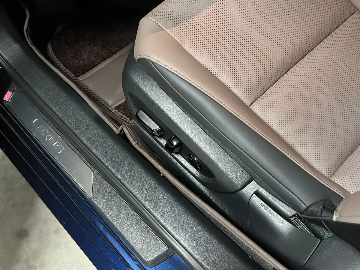 2024 Lexus ES 2.0L 173HP L4 CVT,autocango,china used car exporter,china ev exporter,chinese used car exporter,chinese used ev exporter