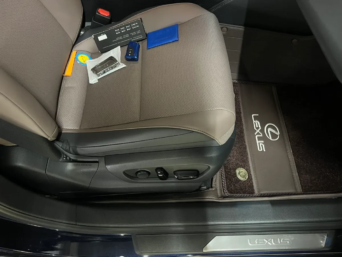 2024 Lexus ES 2.0L 173HP L4 CVT,autocango,china used car exporter,china ev exporter,chinese used car exporter,chinese used ev exporter