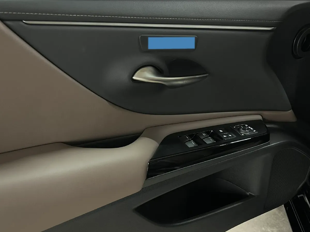 2024 Lexus ES 2.0L 173HP L4 CVT,autocango,china used car exporter,china ev exporter,chinese used car exporter,chinese used ev exporter