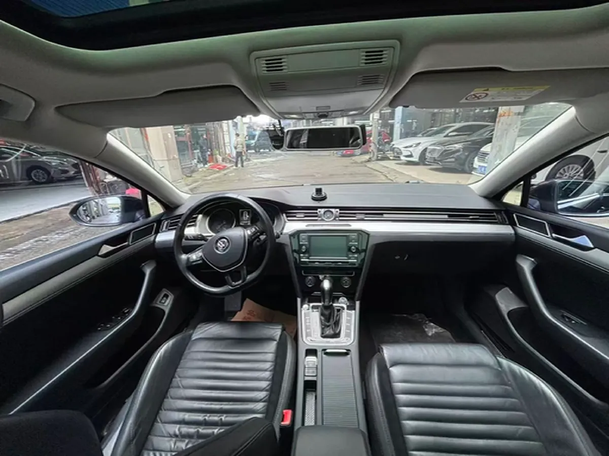 2018 Volkswagen Magotan 1.8T 180HP L4 7DCT,autocango,china used car exporter,china ev exporter,chinese used car exporter,chinese used ev exporter