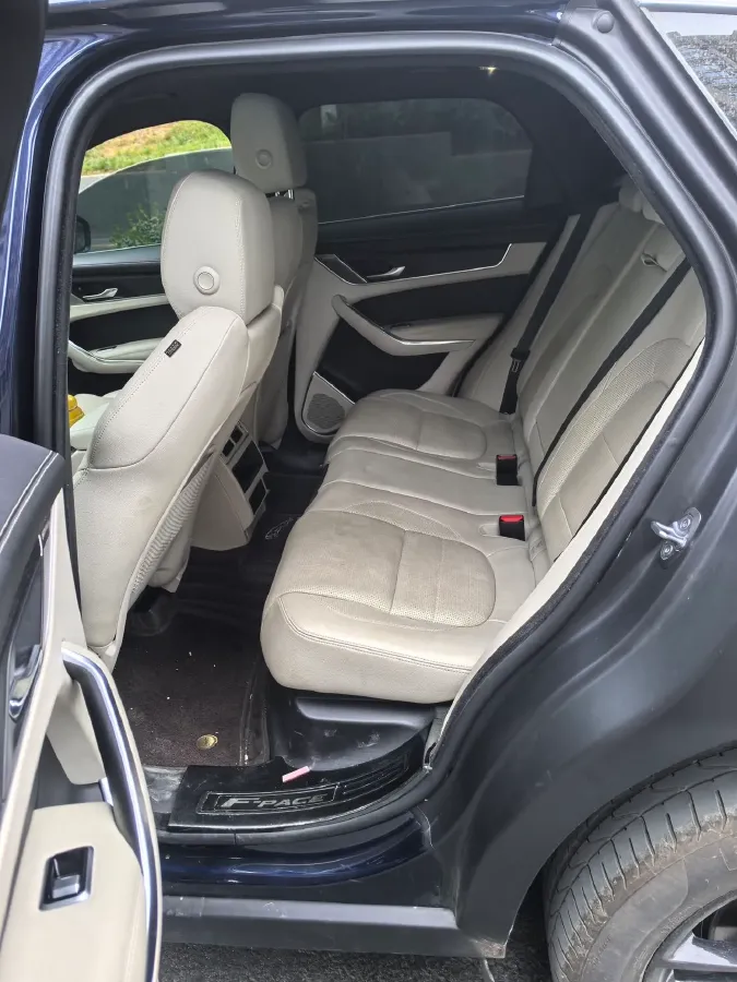 2021 Jaguar F-PACE 2.0T 250HP L4 8AT,autocango,china used car exporter,china ev exporter,chinese used car exporter,chinese used ev exporter